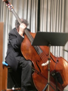 Georg Riedel se svoji basou, 2008